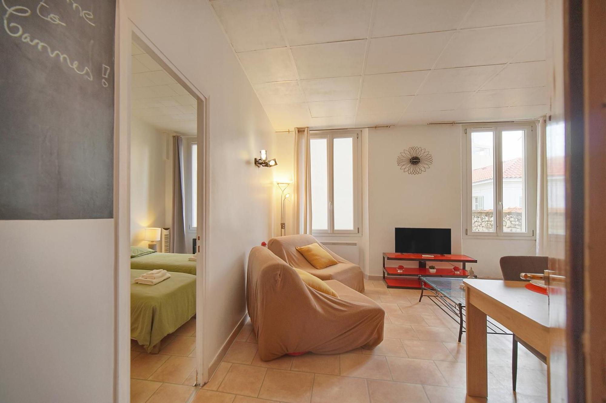 Frgk Clemenceau Confort Moderne & Apartment Cannes